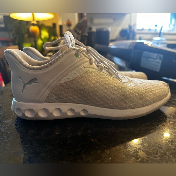 Puma soft foam woman’s sneakers - Picture 2 of 5